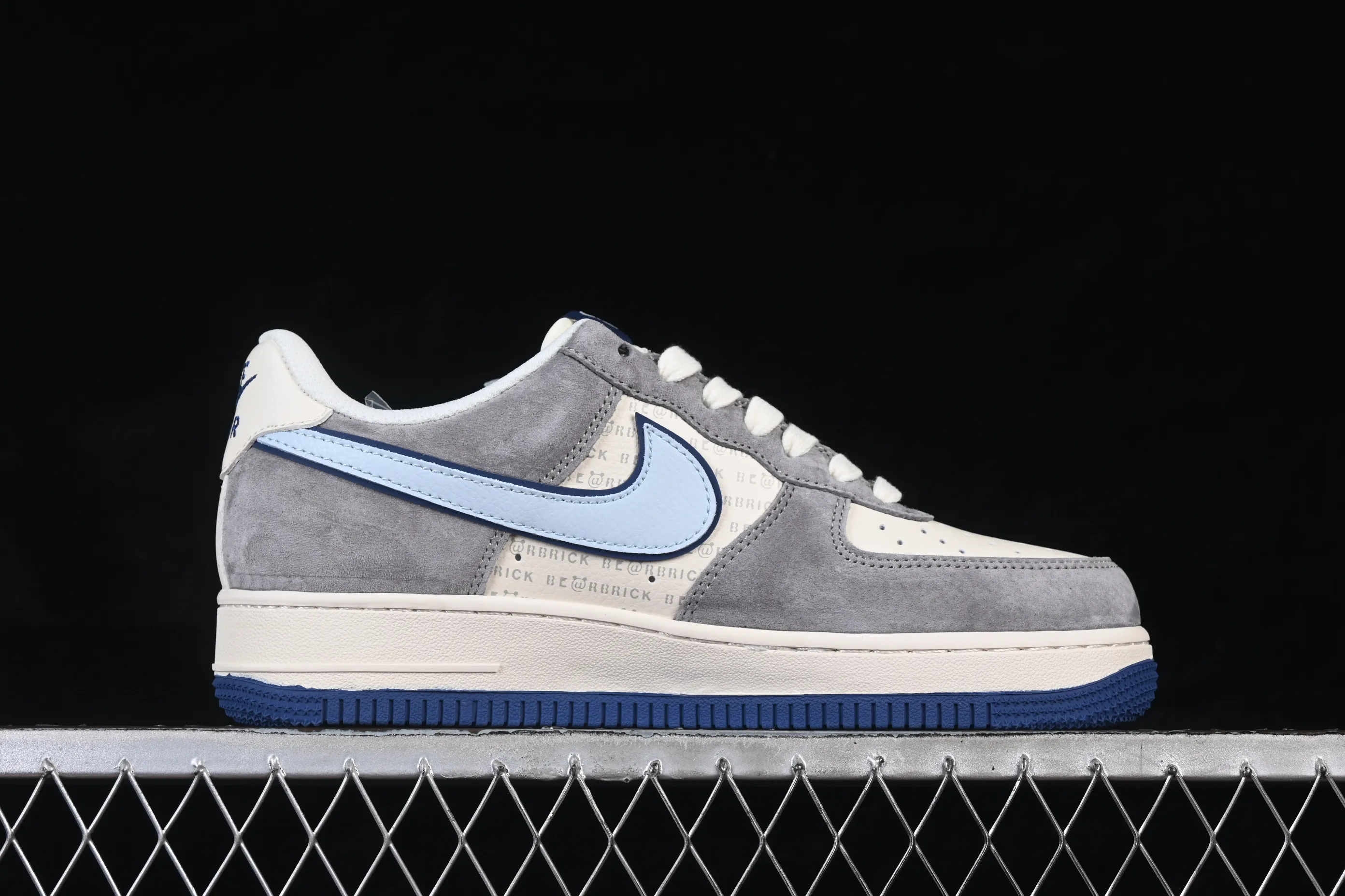 All categories Nk Air Force 1 Air Force series Nk Air Force 1 Low Air Force low top Nike Air Force 1'07 Low Violent Bear joint white blue gray suede Air Force 1 low top casual sneakers XD9314-610